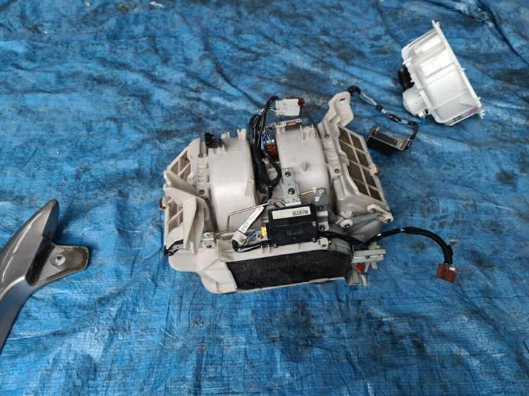 Мотор печки Хонда Легенд в Стрежевом 206136